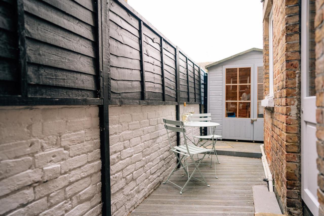 Sanctuary-By-Sea Apartment Worthing Exterior photo